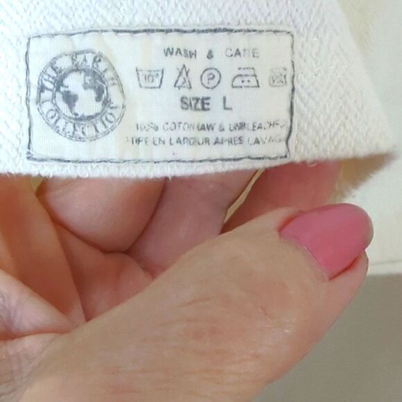 The Earth Collection UK Ivory Cotton Shirt Size Large Fits like a Medium - Picture 4 of 7